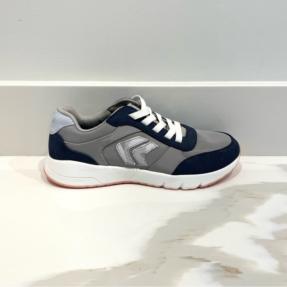 NEW Dr. Scholl’s Background Sneakers (size 6)
